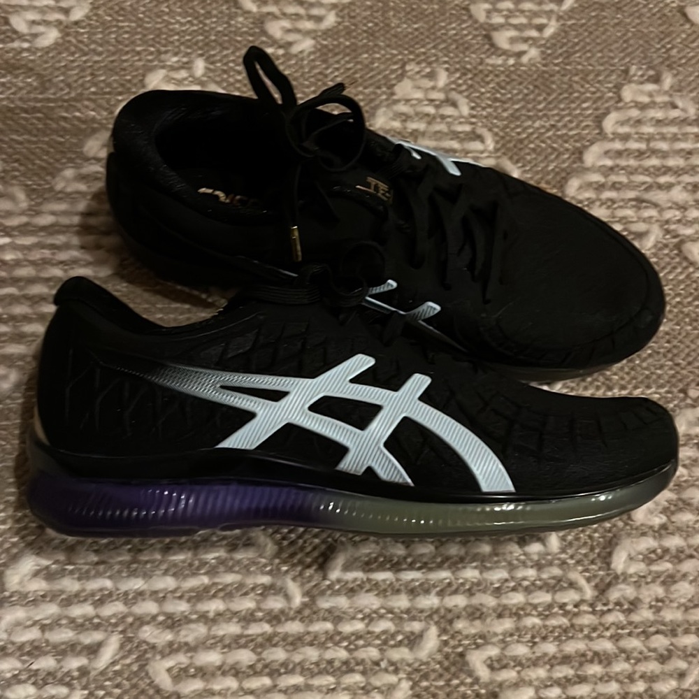 ASICS Sneakers